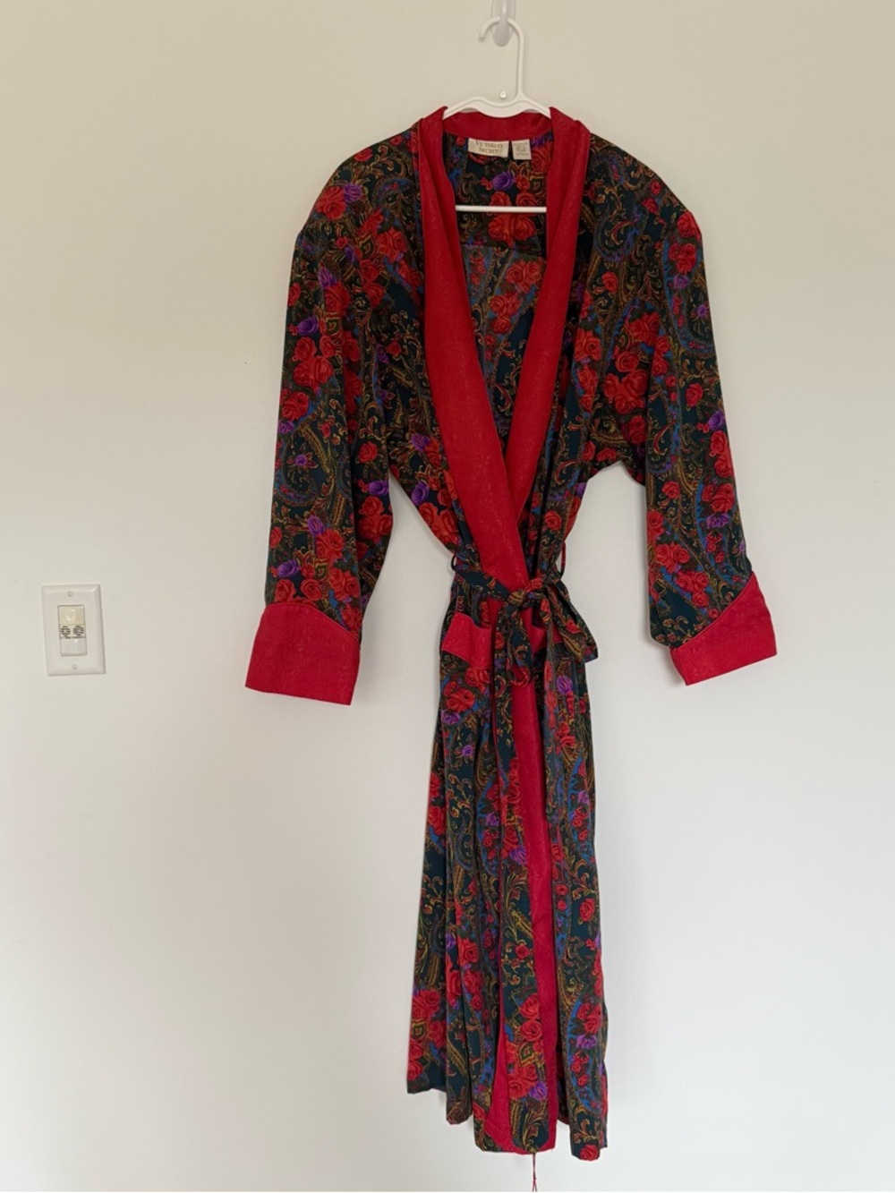 Vintage Gold Label -Victoria's Secret Floral Satin Robe Dressing Gown Red Size L - Picture 4 of 11